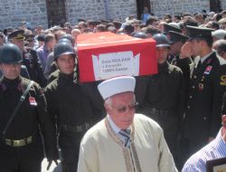 Şehit Kızılkaya gözyaşlarıyla uğurlandı
